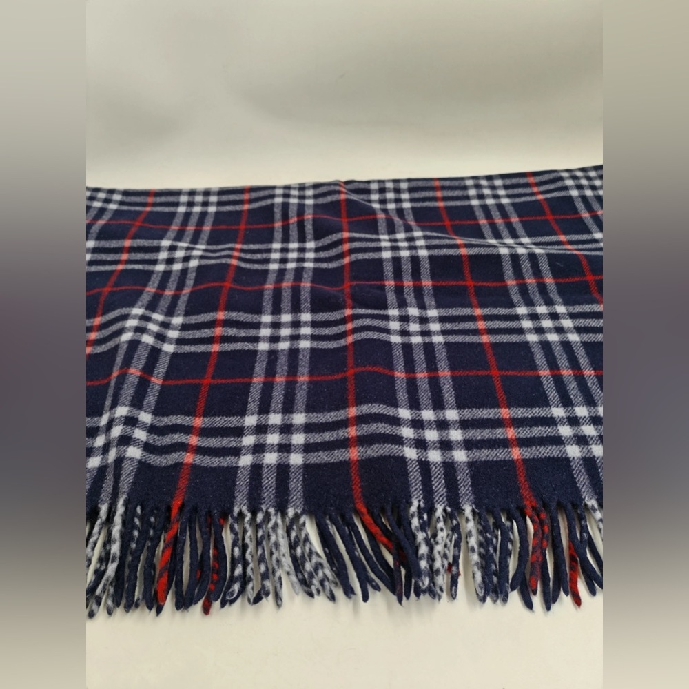 Authentic Burberry wool scarf unisex - Picture 2 of 3